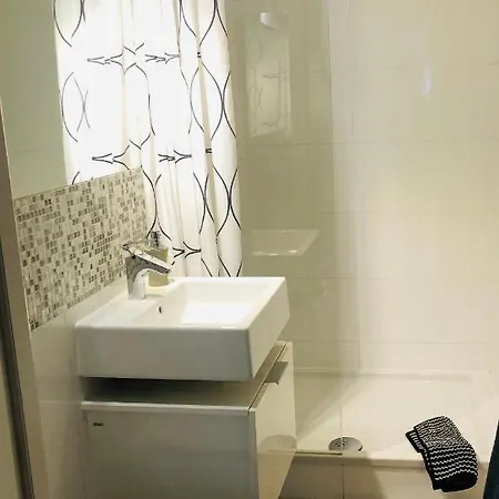 Apartament *